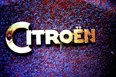 Rust never sleeps - Citroen-Emblem