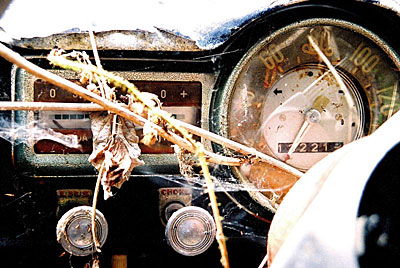 Rust never sleeps - Volvo PV444 Tacho 2