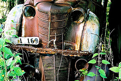 Rust never sleeps - Oldtimer Schrottplatz 14